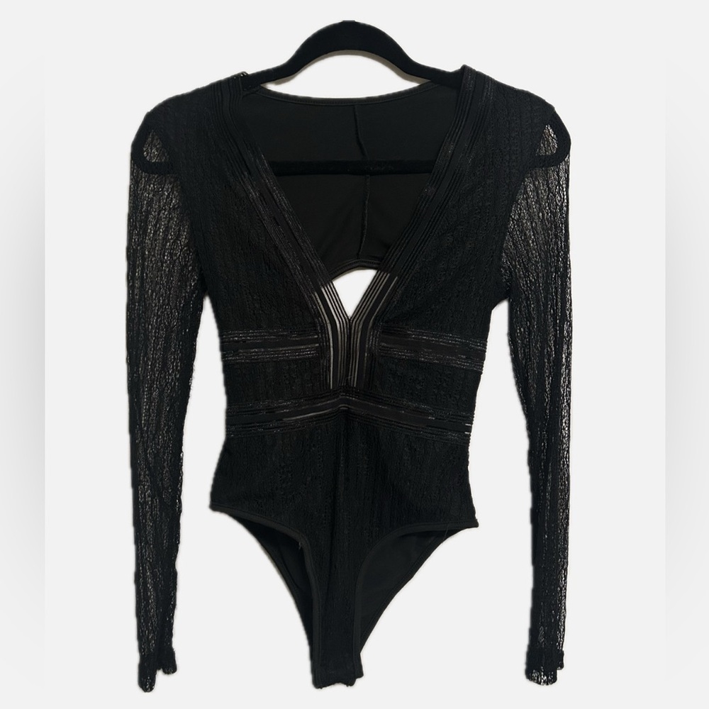 Small Black Plunging Neckline Open-back Lace Long-sleeve Bodysuit